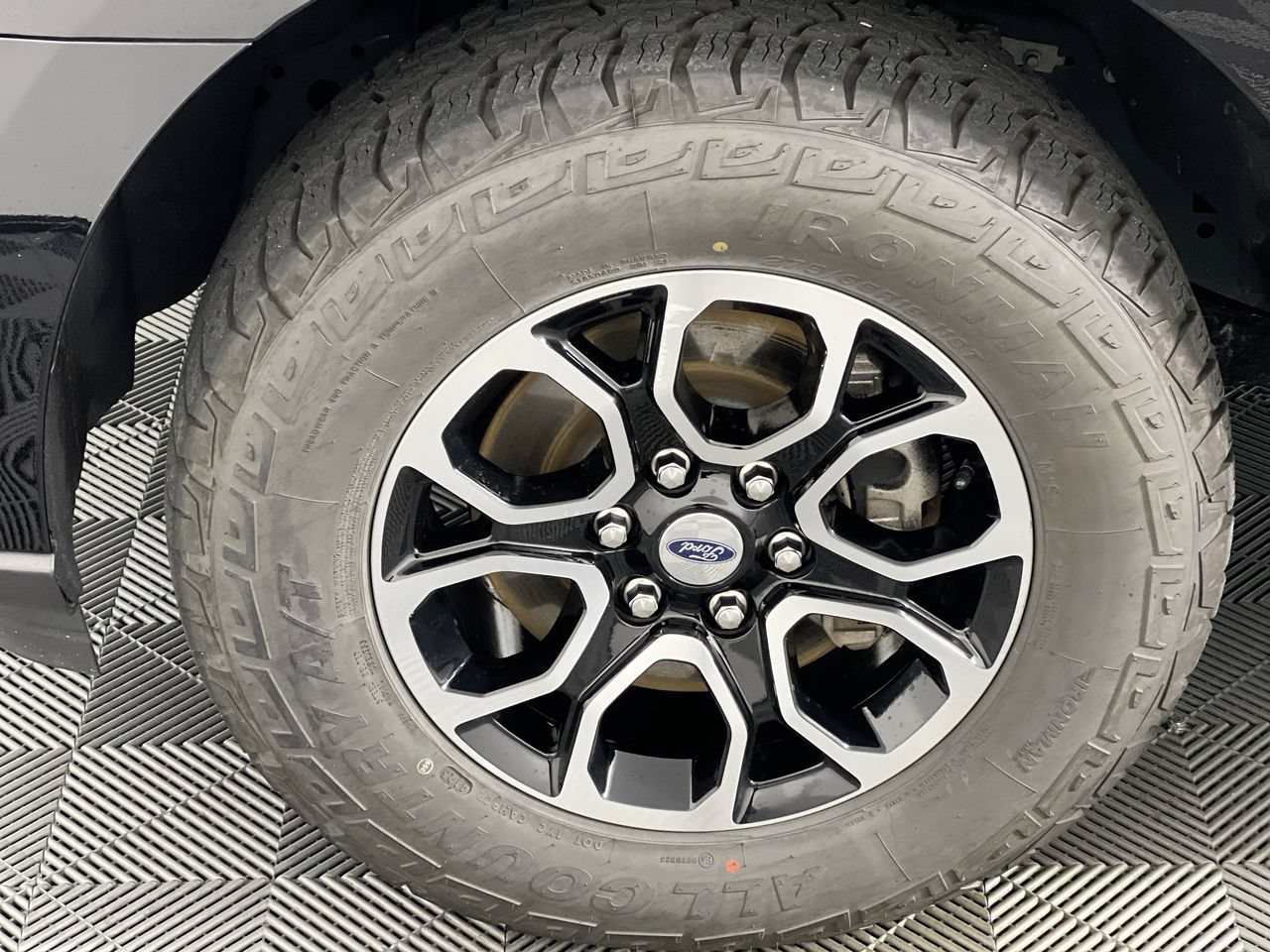 Used 2024 Ford Expedition XLT AWD/4WD image 11