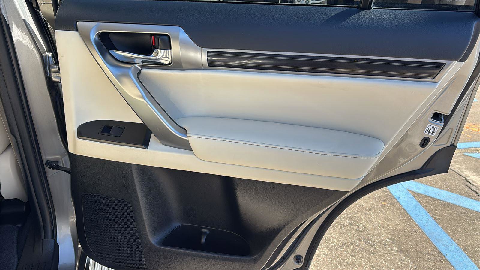 Used 2023 Lexus GX 460 Premium image 19