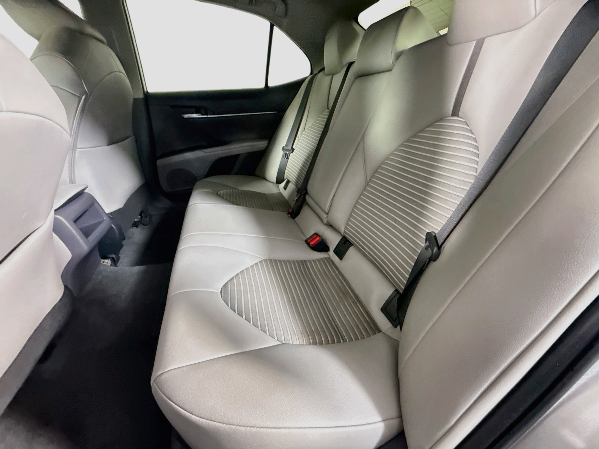 Used 2023 Toyota Camry SE w/ Convenience Package FWD image 25