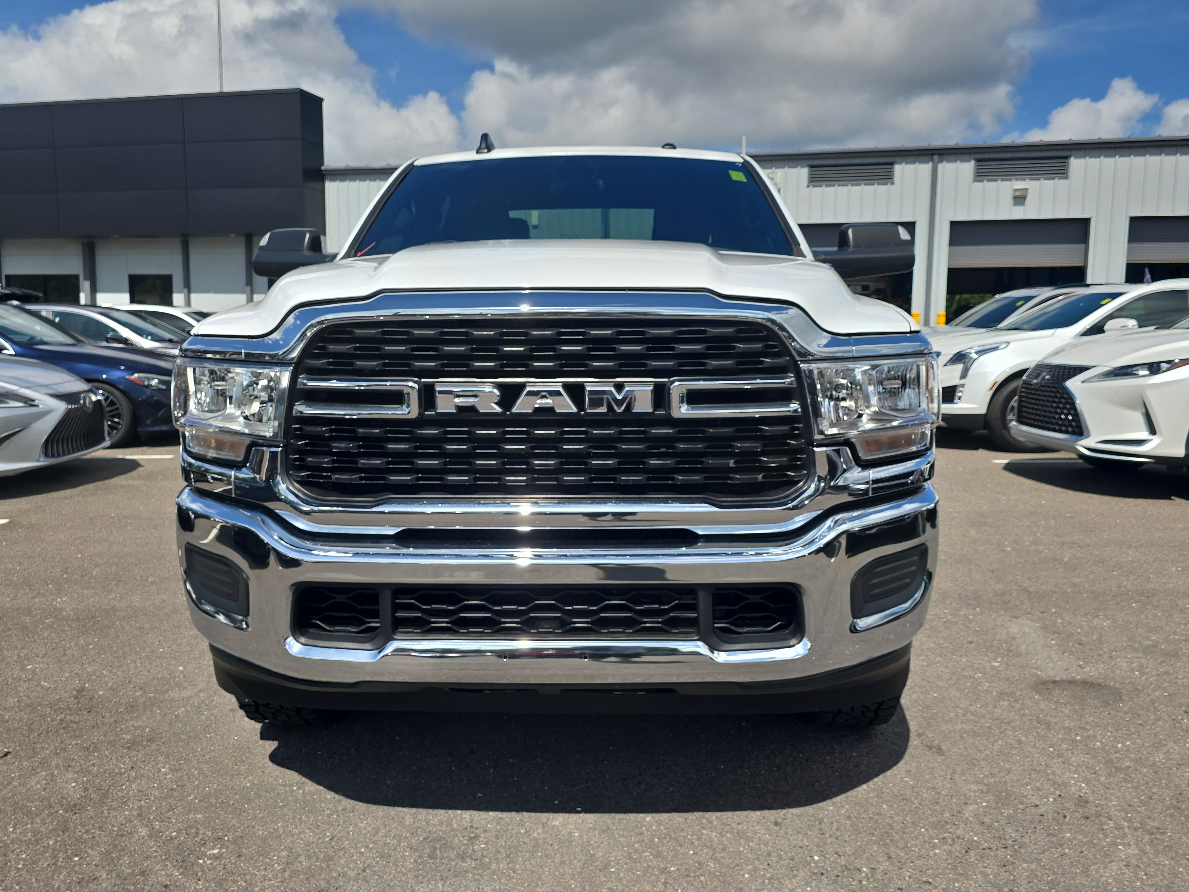 Used 2022 RAM 2500 Big Horn AWD/4WD image 3