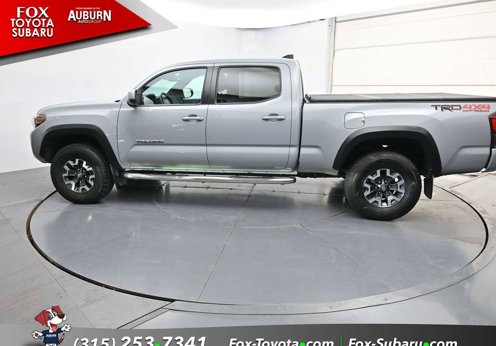 Used 2019 Toyota Tacoma TRD Off-Road w/ Technology Package AWD/4WD image 17