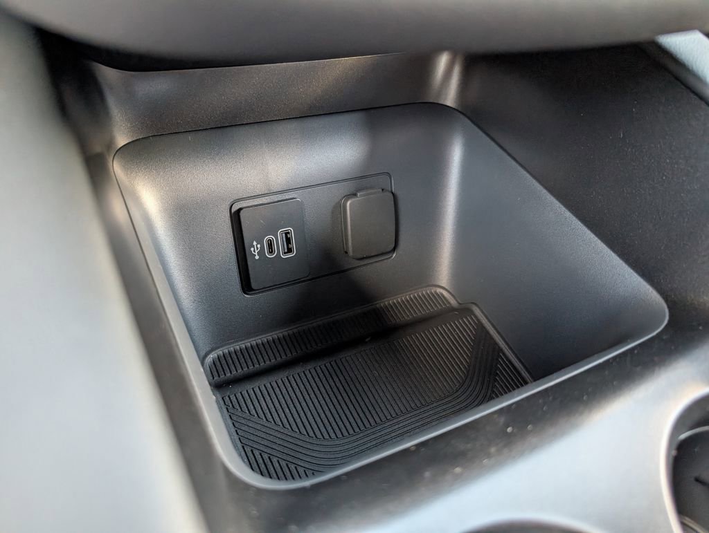 New 2026 Ford Explorer ST-Line w/ ST-Line Street Pack image 15