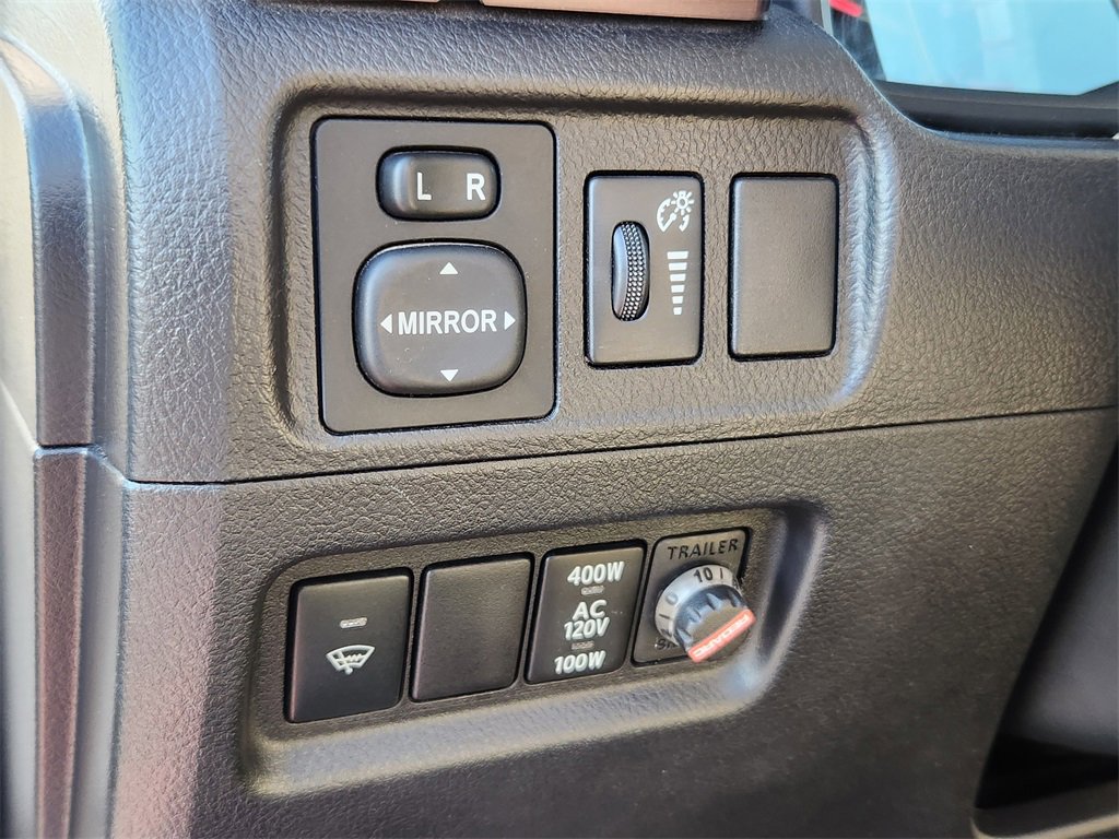 Used 2016 Toyota 4Runner SR5 image 21