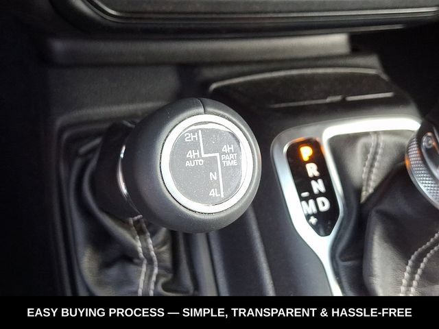 Used 2019 Jeep Wrangler Unlimited Sahara AWD/4WD image 17