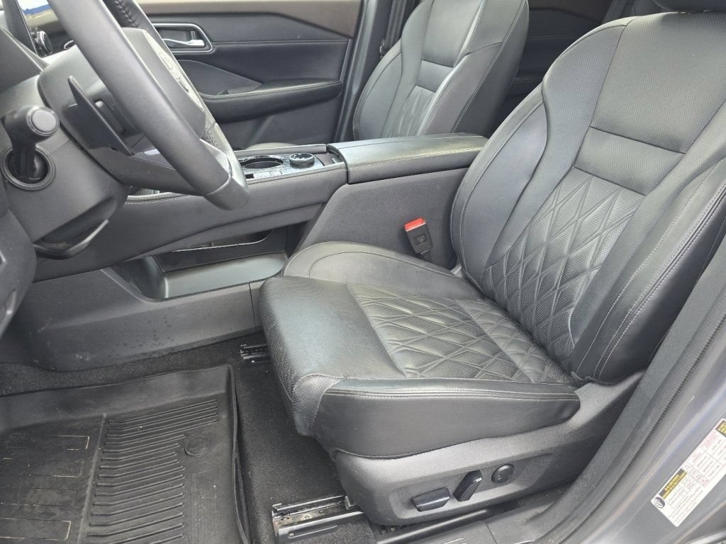 Used 2023 Nissan Rogue Platinum w/ Platinum Premium Package AWD/4WD image 23