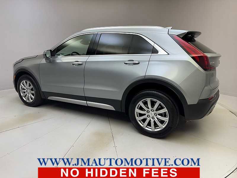 Used 2023 Cadillac XT4 Premium Luxury image 3