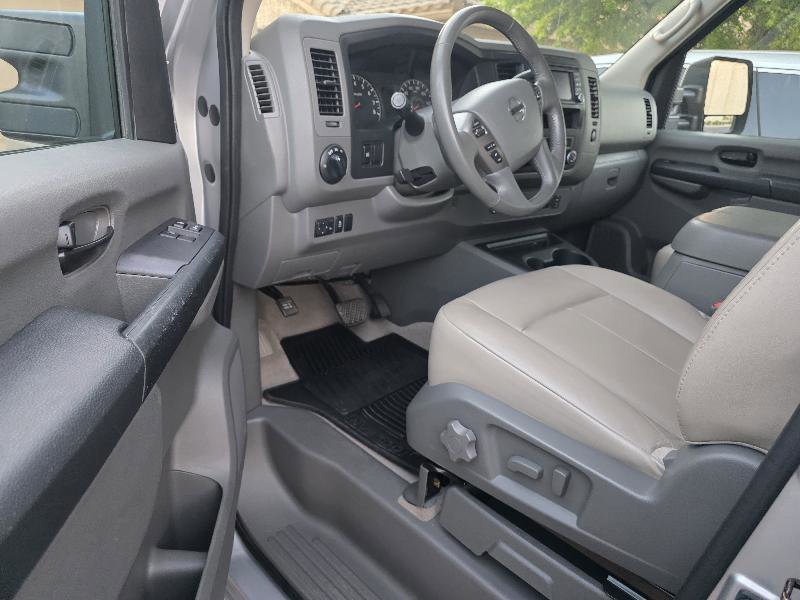 Used 2018 Nissan NV 3500 SL image 20
