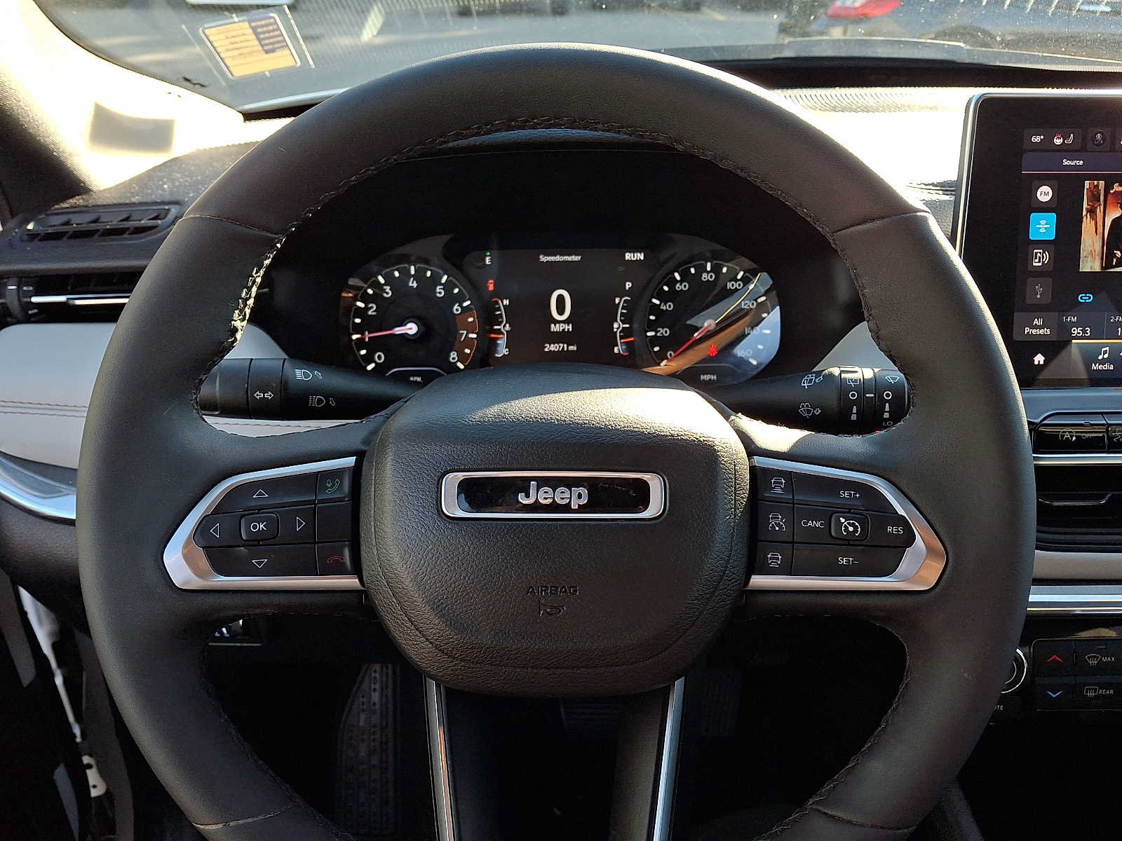 Used 2023 Jeep Compass Limited AWD/4WD image 19