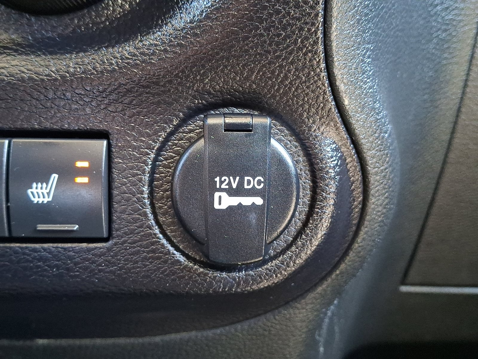 Used 2014 Jeep Wrangler Unlimited Sahara AWD/4WD image 22