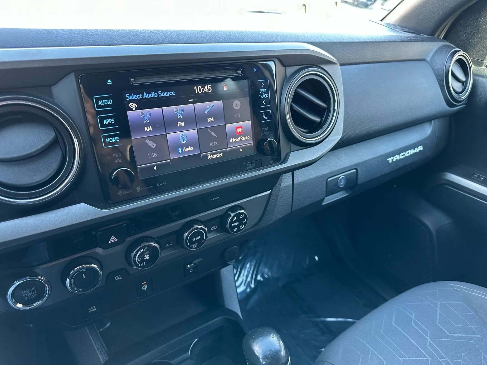 Used 2017 Toyota Tacoma TRD Off-Road image 23