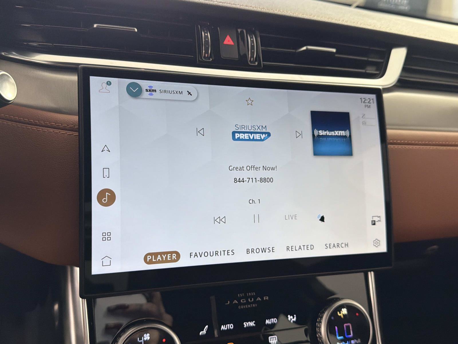 Certified 2024 Jaguar XF R-Dynamic SE AWD/4WD image 20
