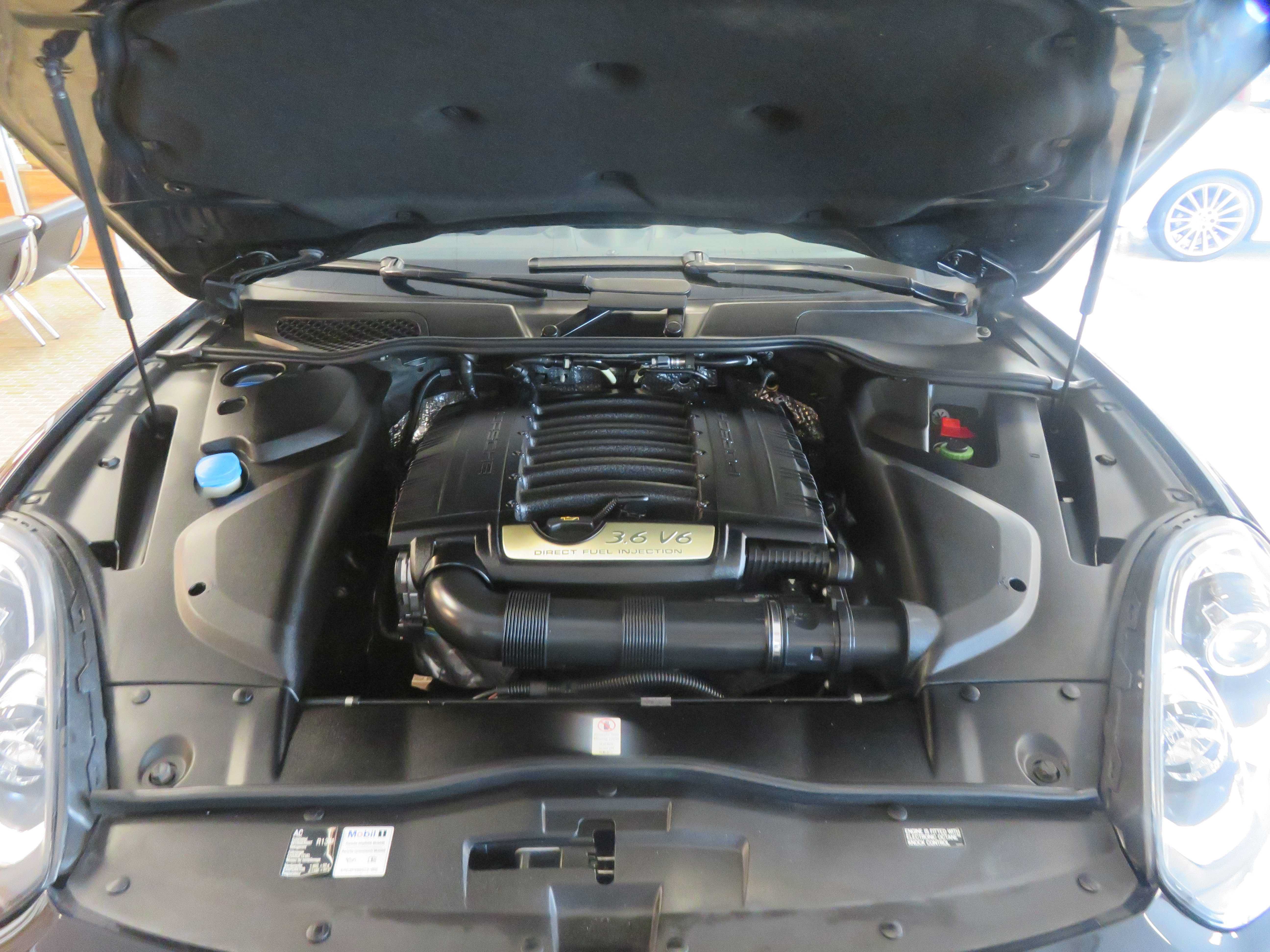 Used 2016 Porsche Cayenne AWD/4WD image 55