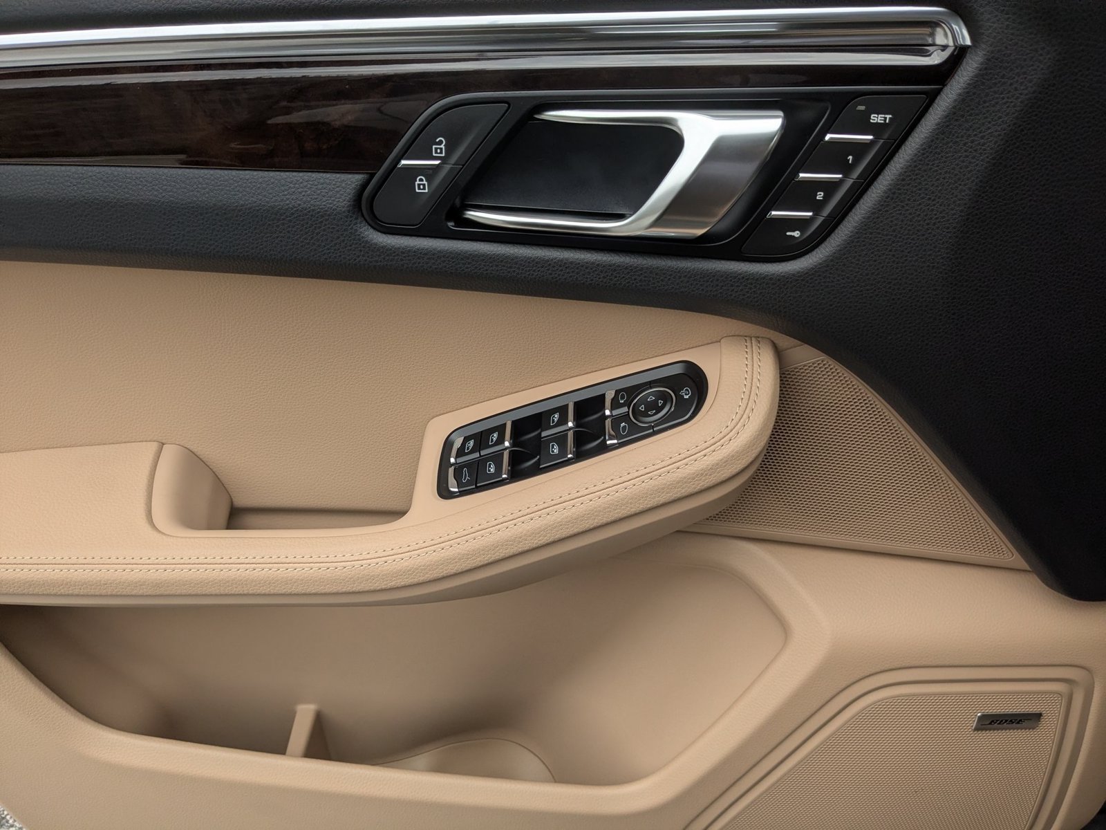 New 2026 Porsche Macan AWD/4WD image 13