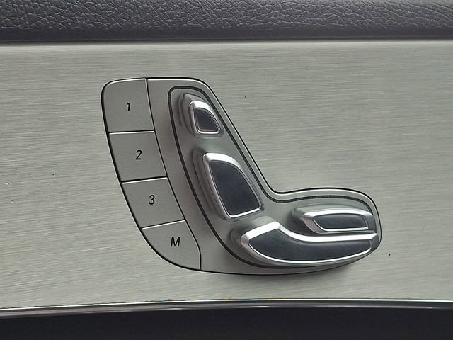 Used 2019 Mercedes-Benz C 300 Sedan image 27