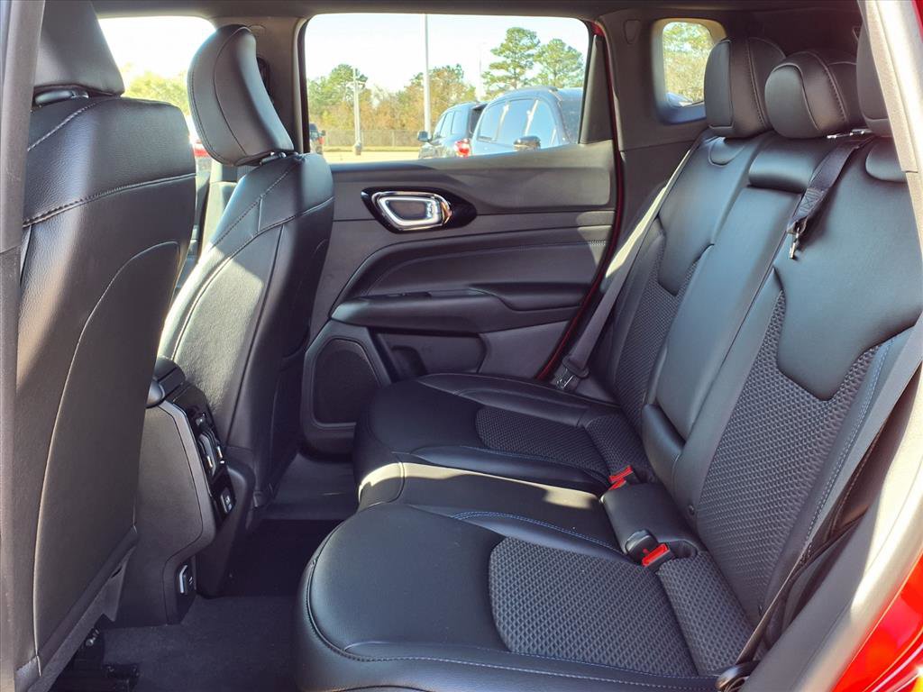 New 2026 Jeep Compass Altitude image 9