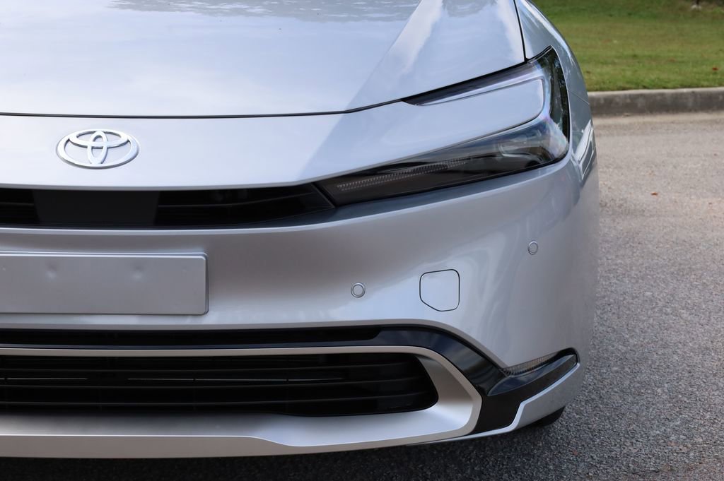 New 2026 Toyota Prius Plug-In Hybrid image 17