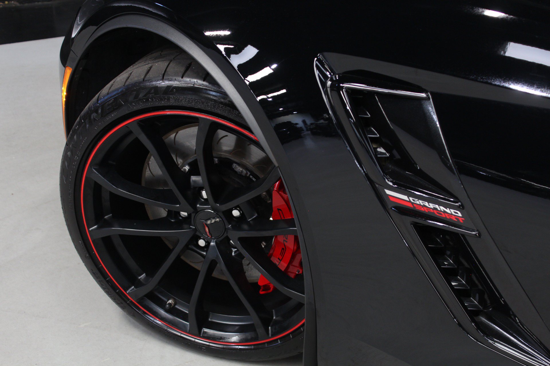 Used 2019 Chevrolet Corvette Grand Sport RWD image 27