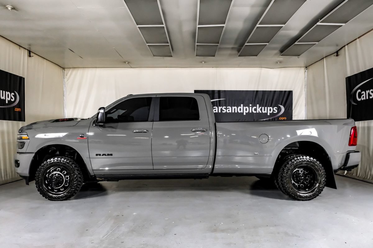 Used 2026 RAM 3500 Laramie AWD/4WD image 11