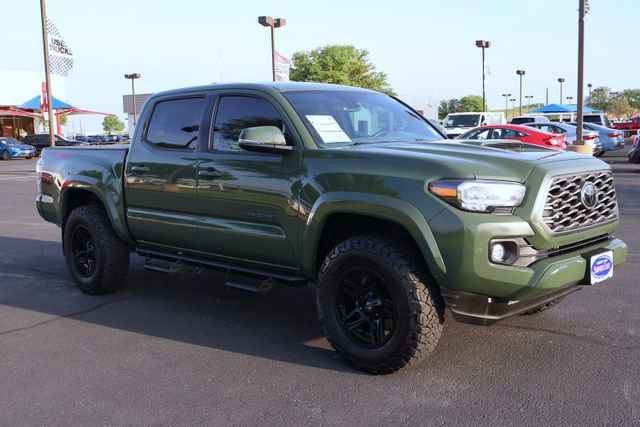 Used 2022 Toyota Tacoma TRD Sport image 11