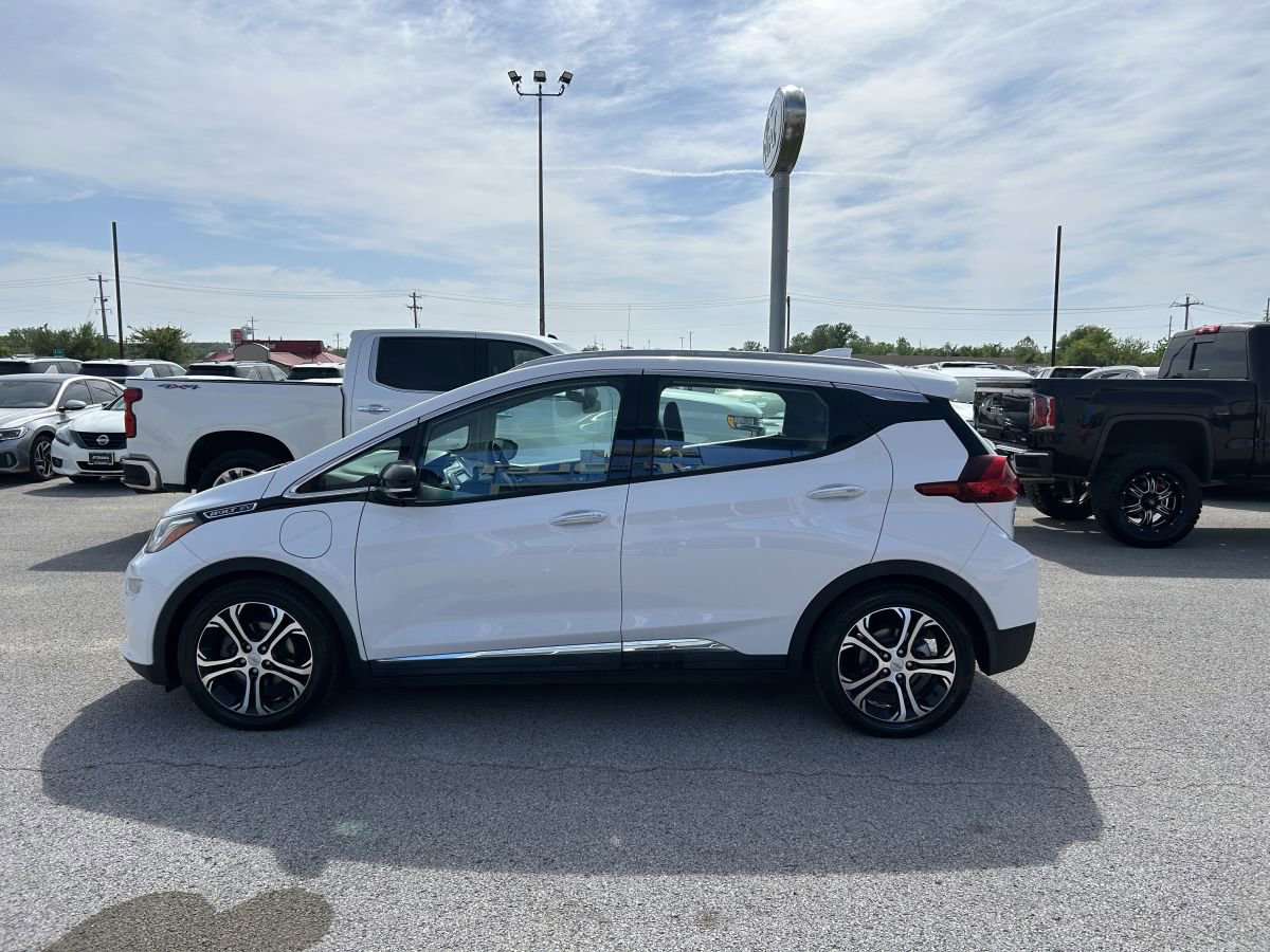 Used 2018 Chevrolet Bolt Premier w/ Driver Confidence II Package FWD image 4
