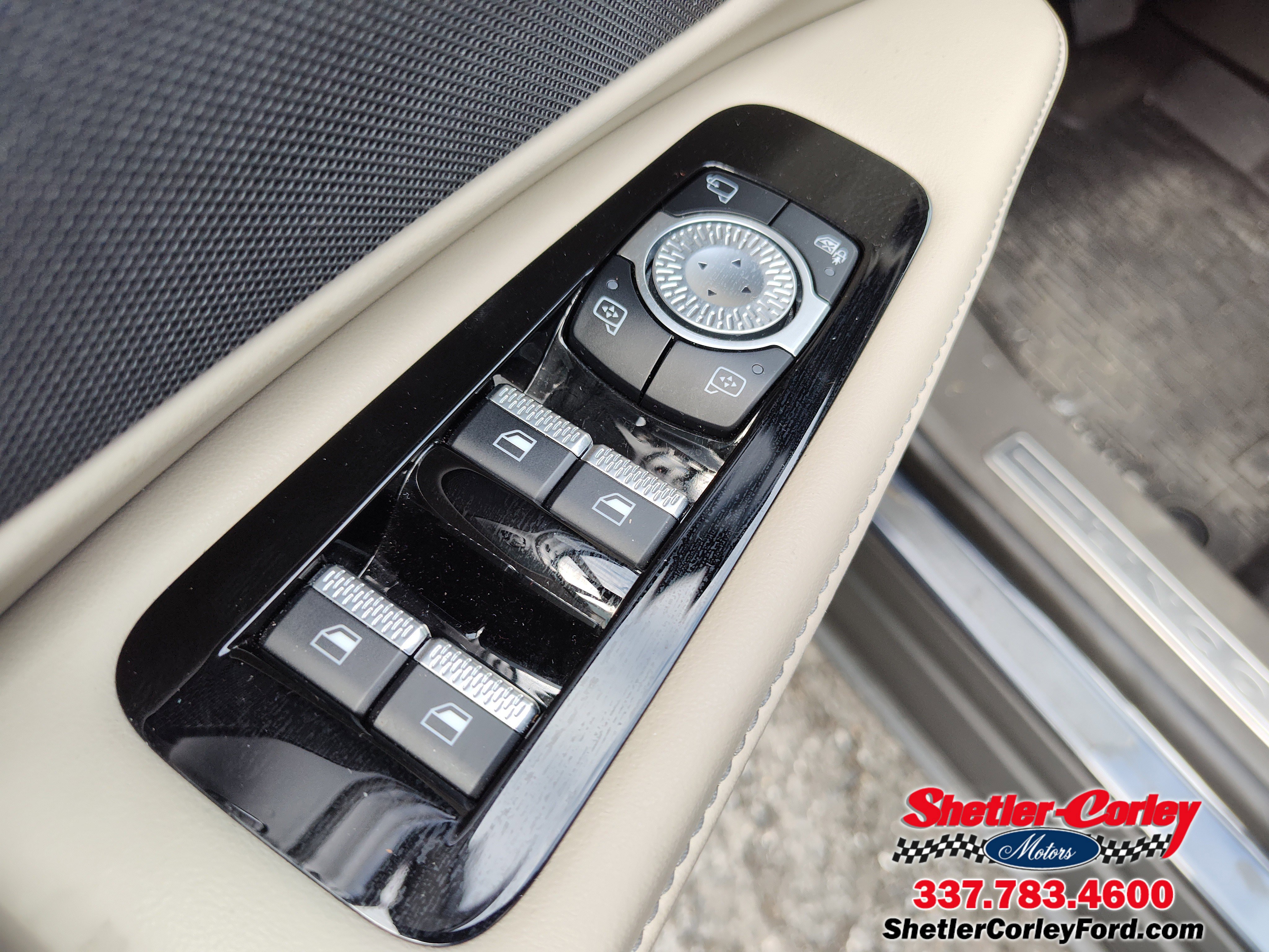 Used 2024 Lincoln Nautilus Premier image 17