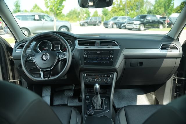 Used 2021 Volkswagen Tiguan SE AWD/4WD image 26