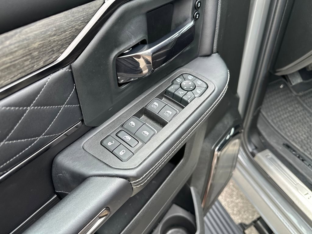 Used 2026 RAM 2500 Limited AWD/4WD image 19