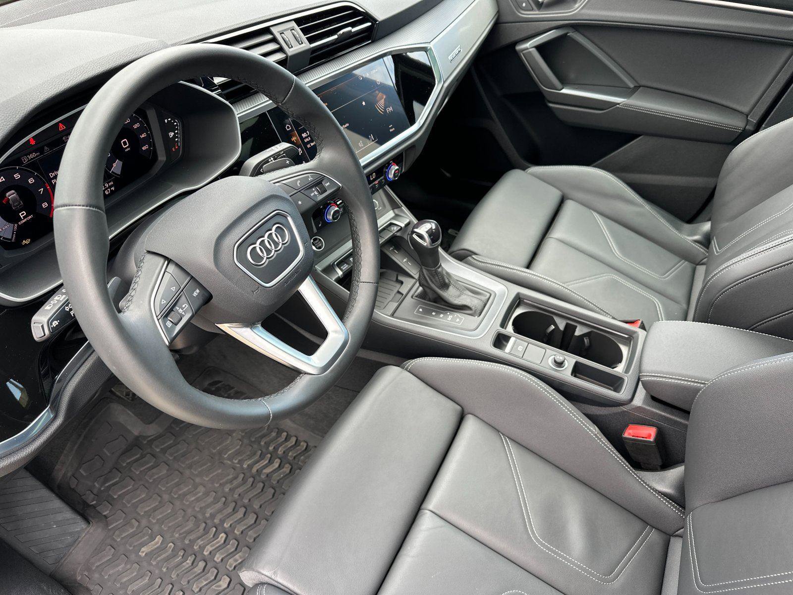 Certified 2025 Audi Q3 2.0T Premium w/ Convenience Package AWD/4WD image 10