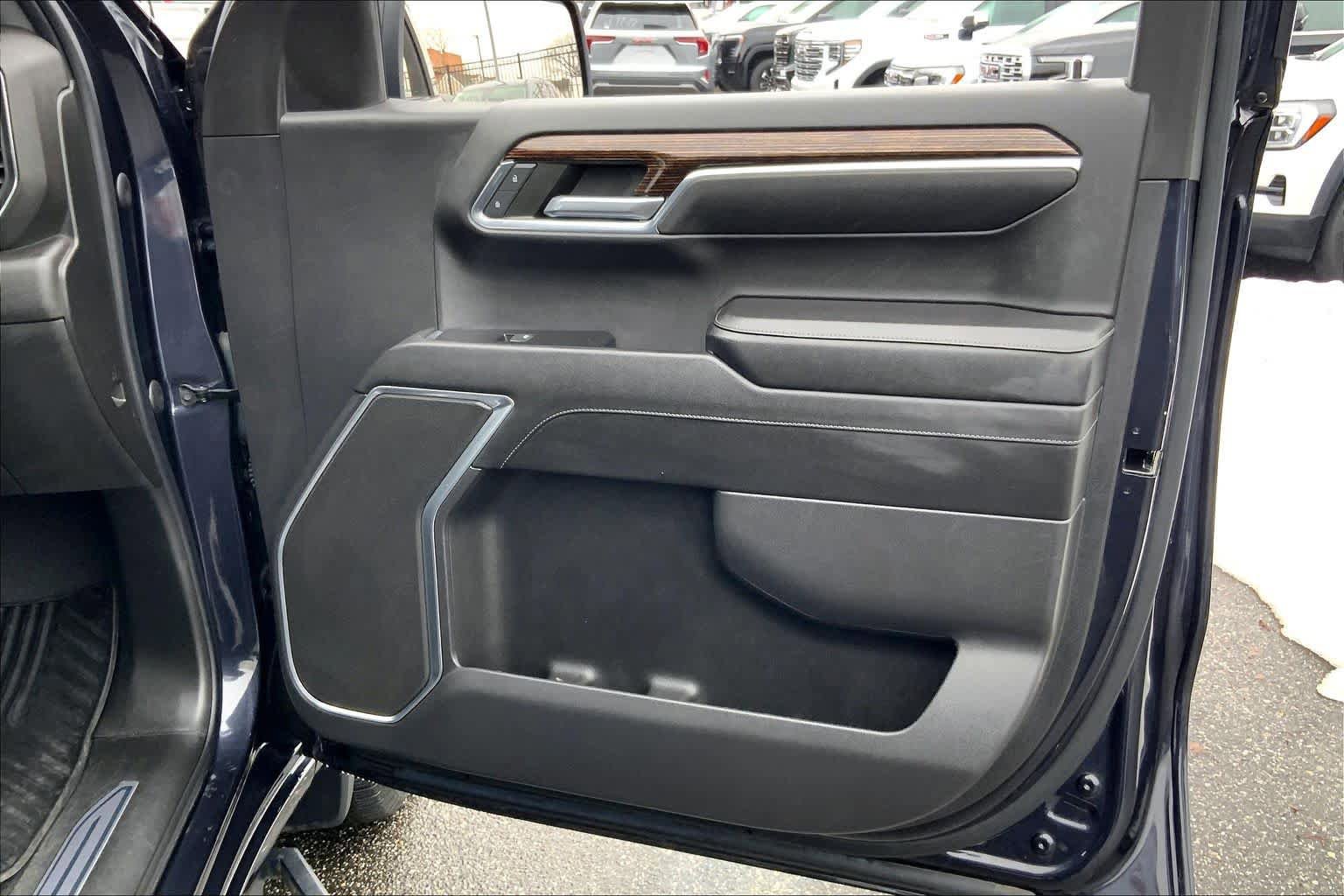 Used 2023 GMC Sierra 1500 Elevation image 23