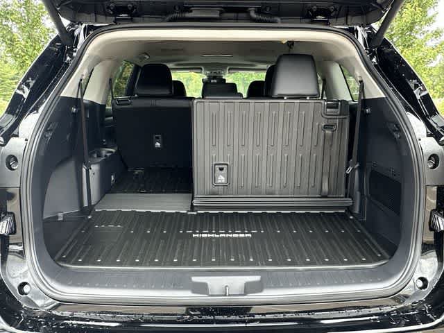 New 2024 Toyota Highlander XLE AWD/4WD image 26