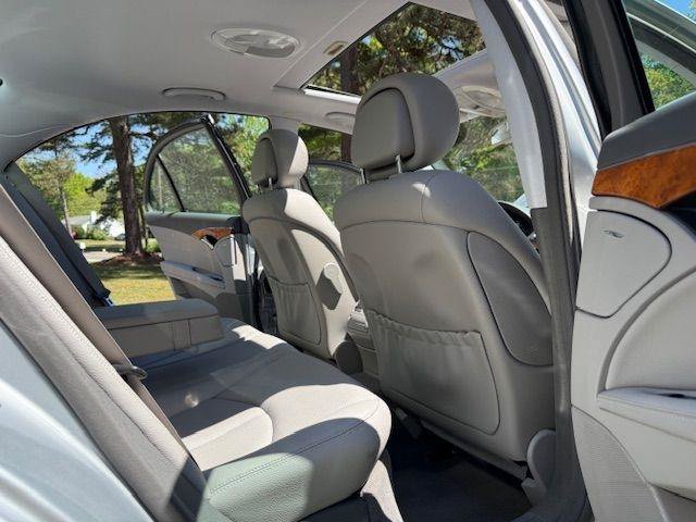 Used 2007 Mercedes-Benz E 350 Sedan image 20