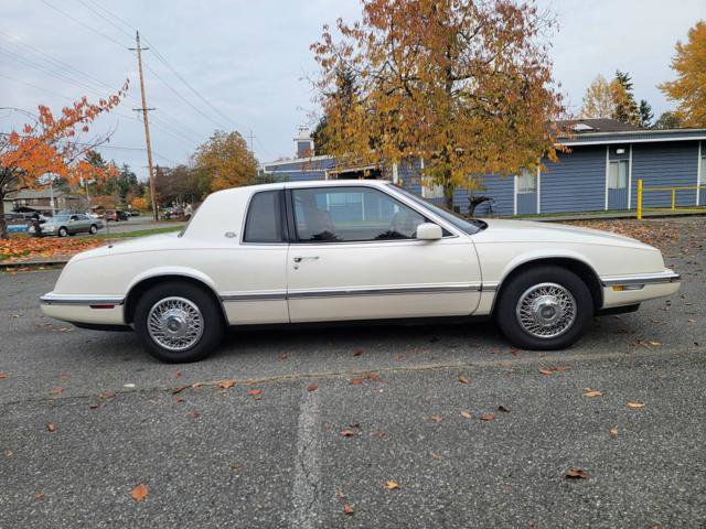 Used 1990 Buick Riviera Coupe image 4