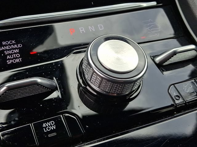 Used 2024 Jeep Grand Cherokee Overland w/ Adv Protech Group III AWD/4WD image 14