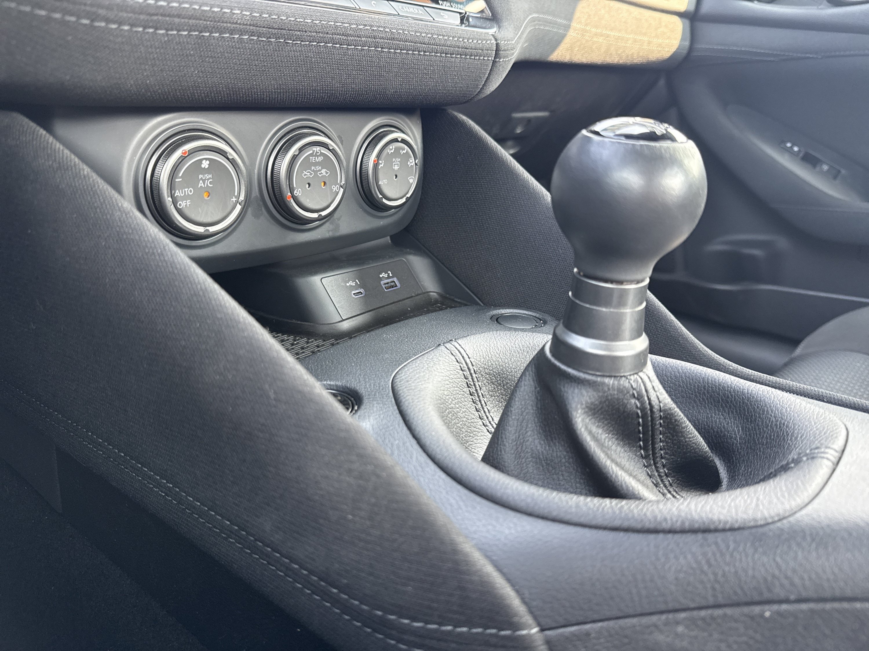 Used 2025 Nissan Z Sport w/ Floor Mat Package RWD image 20