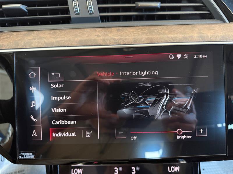 Used 2019 Audi e-tron Prestige w/ Prestige Package AWD/4WD image 25