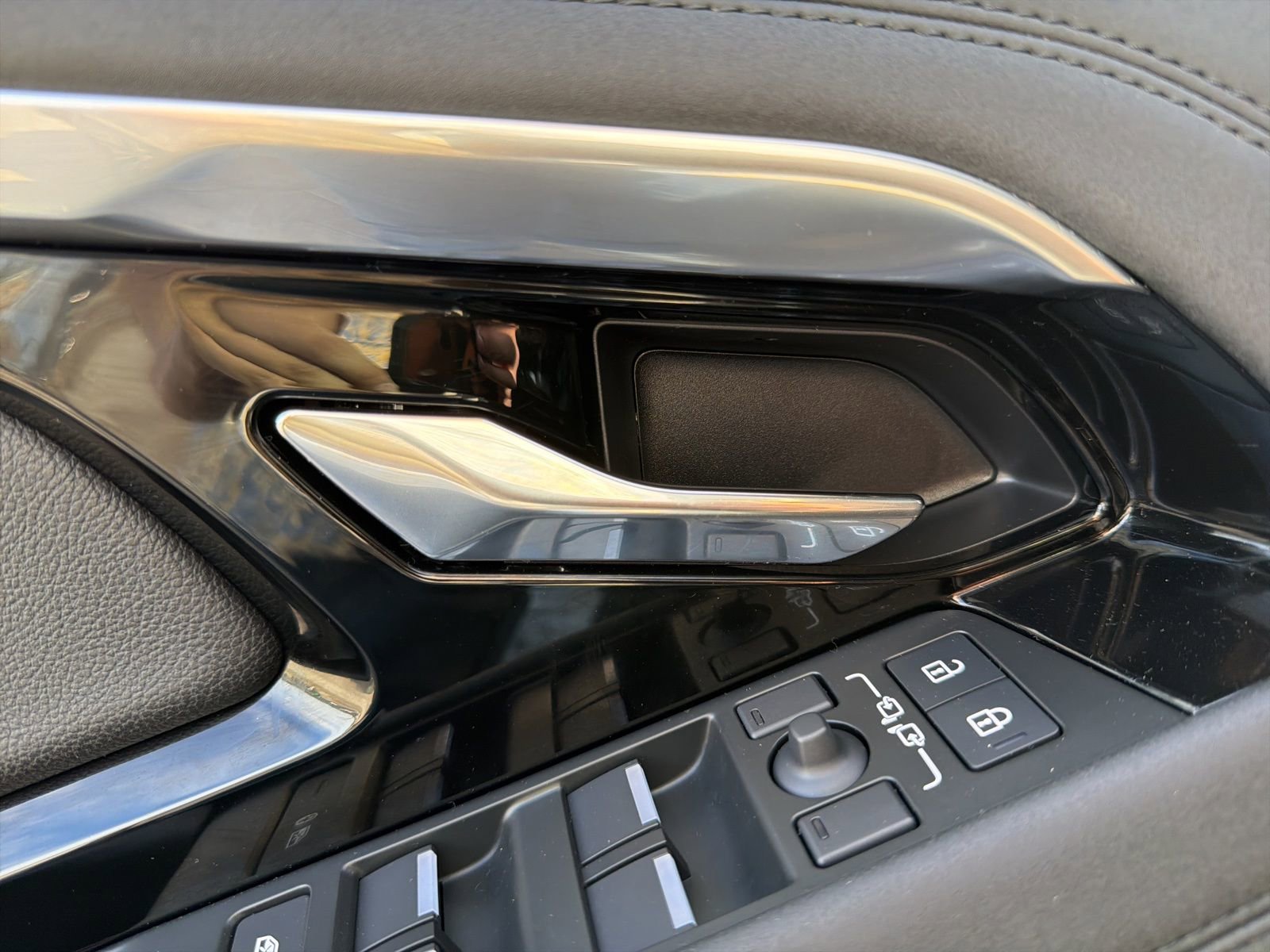 Used 2023 Land Rover Range Rover Evoque R-Dynamic SE image 72