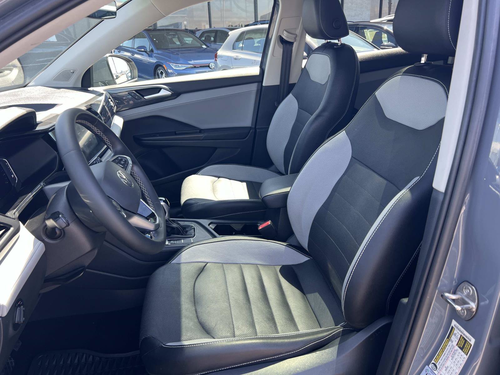 Certified 2022 Volkswagen Taos SEL FWD image 19