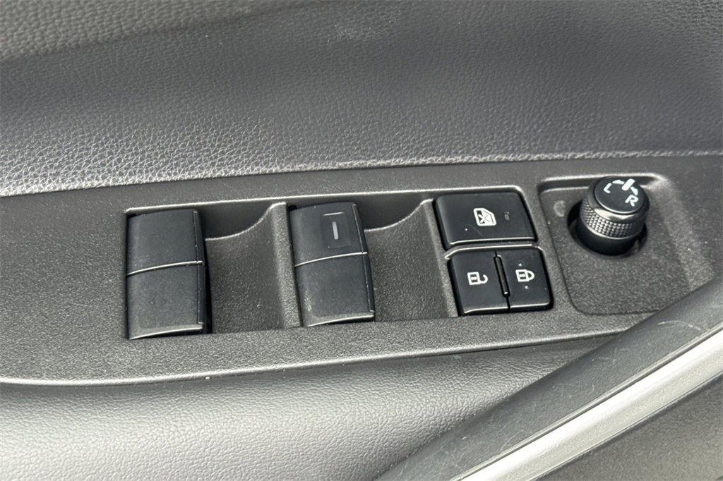 Used 2024 Toyota Corolla SE image 15