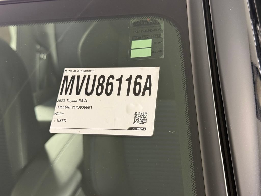 Used 2023 Toyota RAV4 XSE AWD/4WD image 32