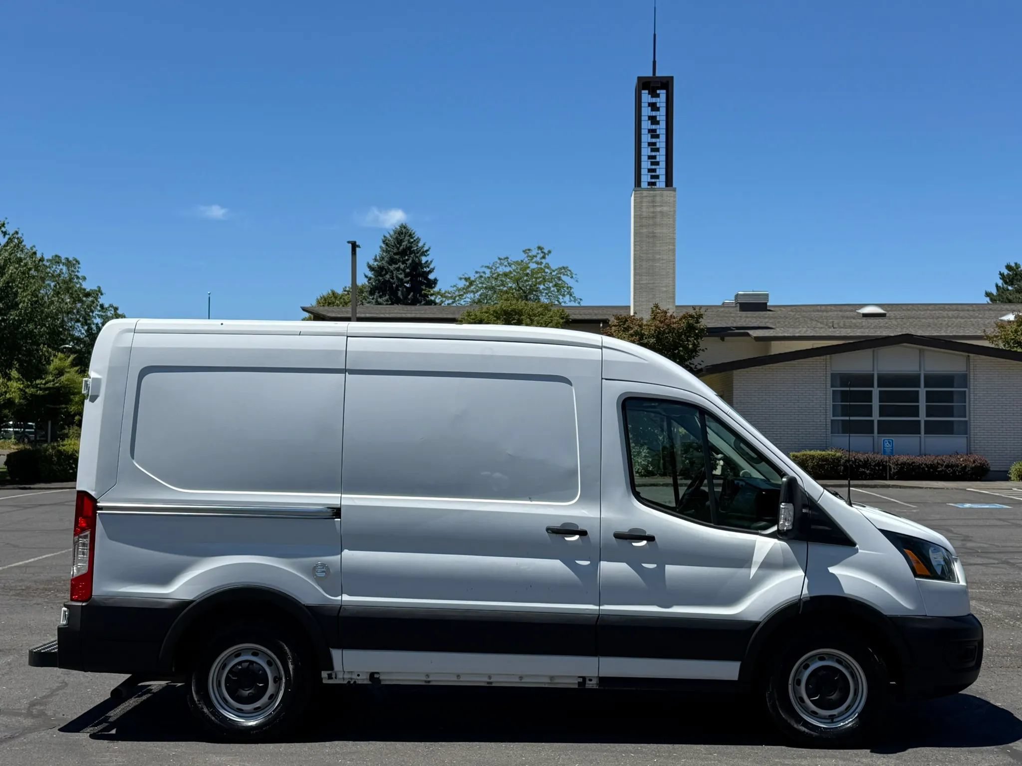Used 2020 Ford Transit 150 Medium Roof RWD image 7