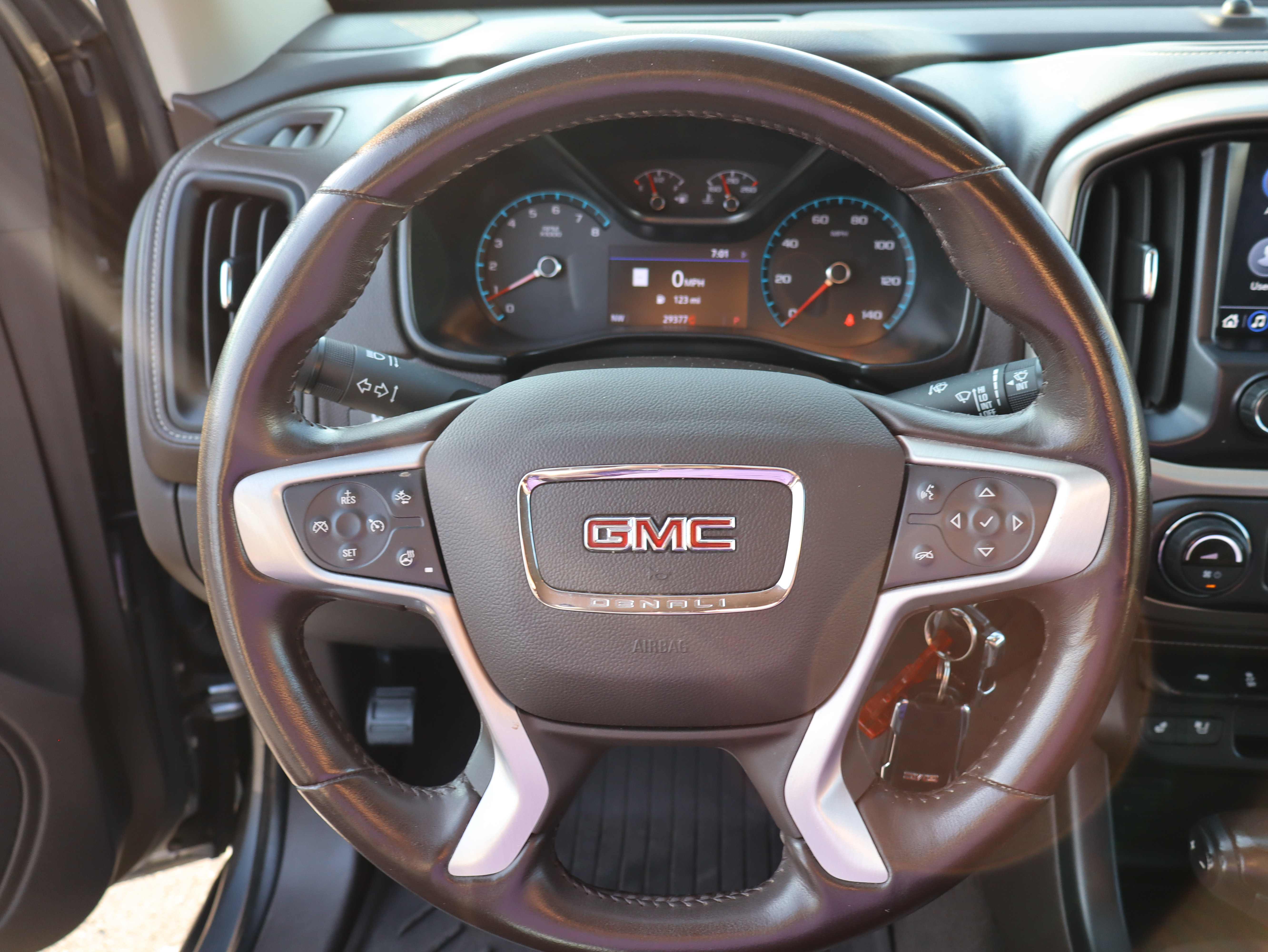 Used 2021 GMC Canyon Denali AWD/4WD image 16