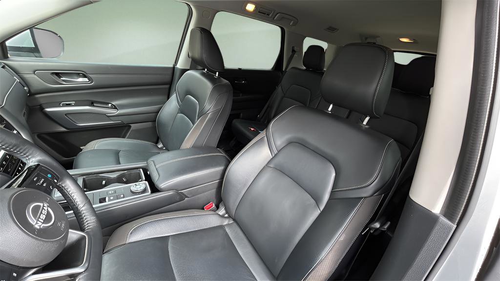 Used 2022 Nissan Pathfinder SL image 16