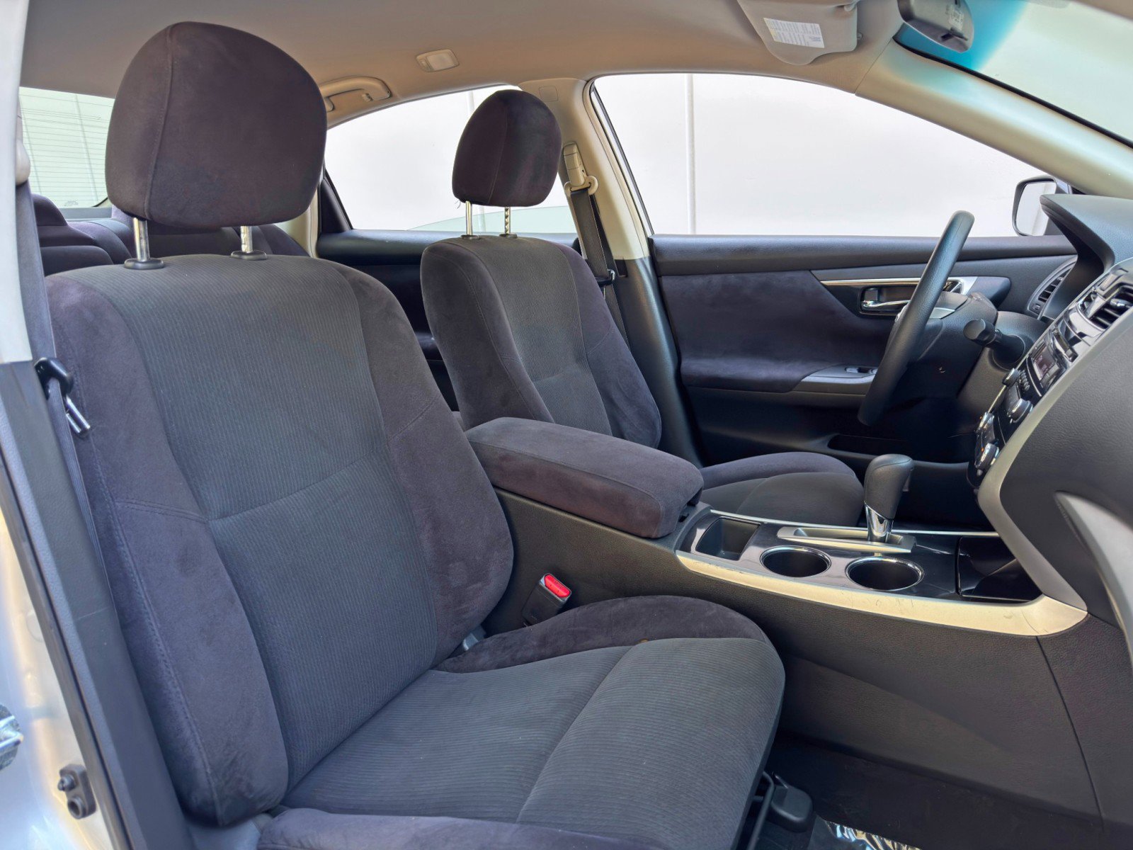 Used 2013 Nissan Altima 2.5 S FWD image 29