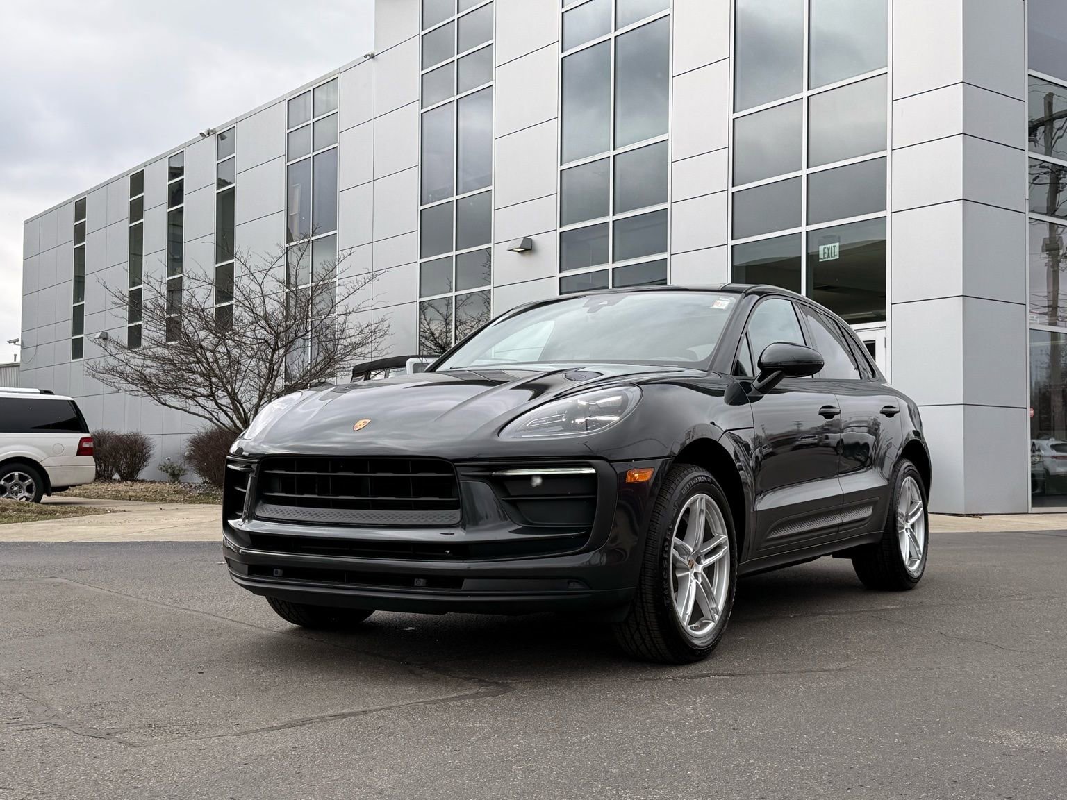 Used 2022 Porsche Macan video 2