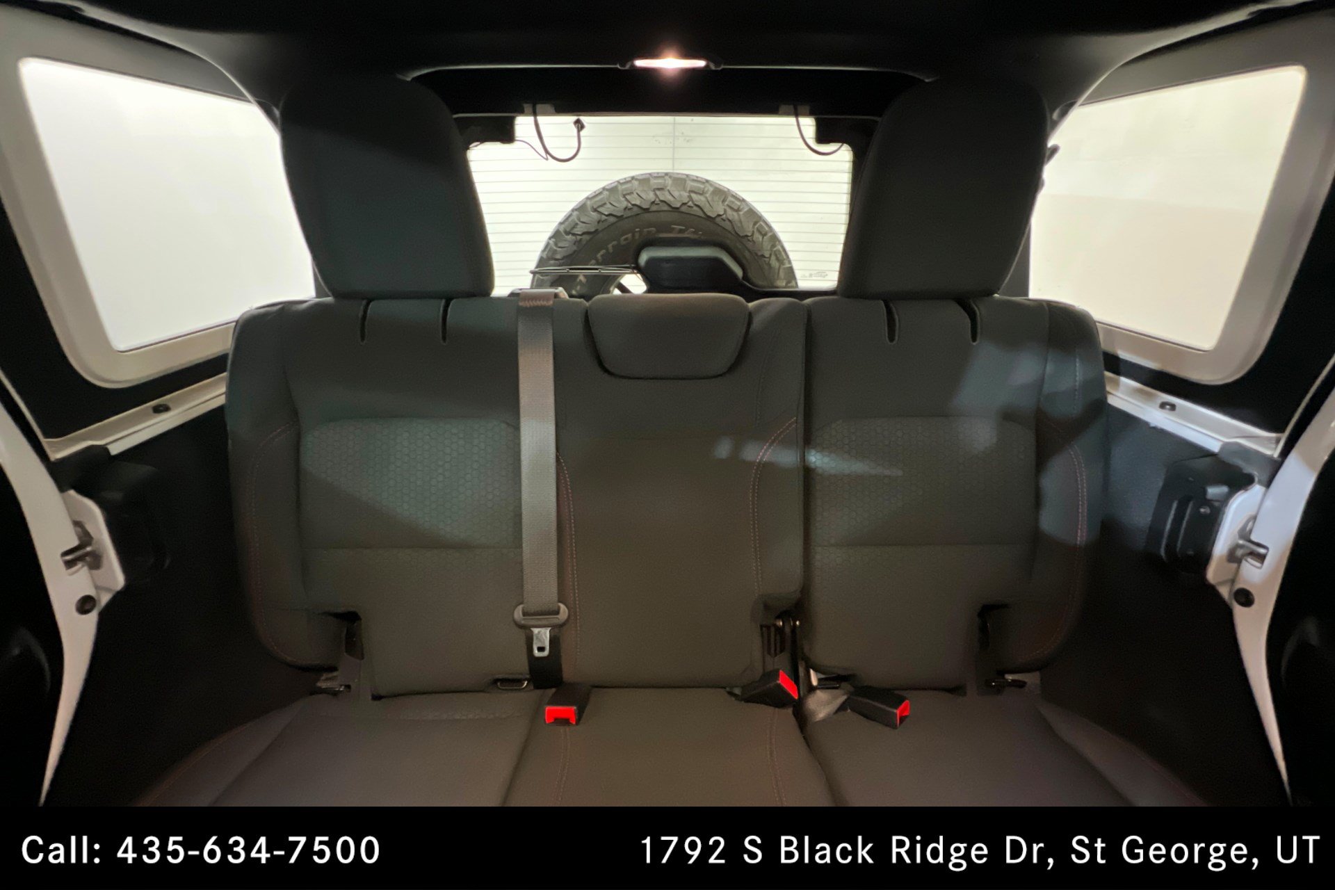 Used 2019 Jeep Wrangler Unlimited Rubicon w/ Cold Weather Group AWD/4WD image 25