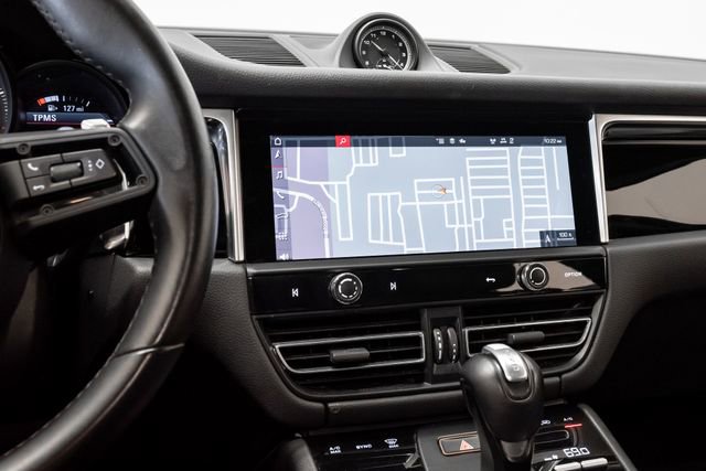 Used 2023 Porsche Macan image 15