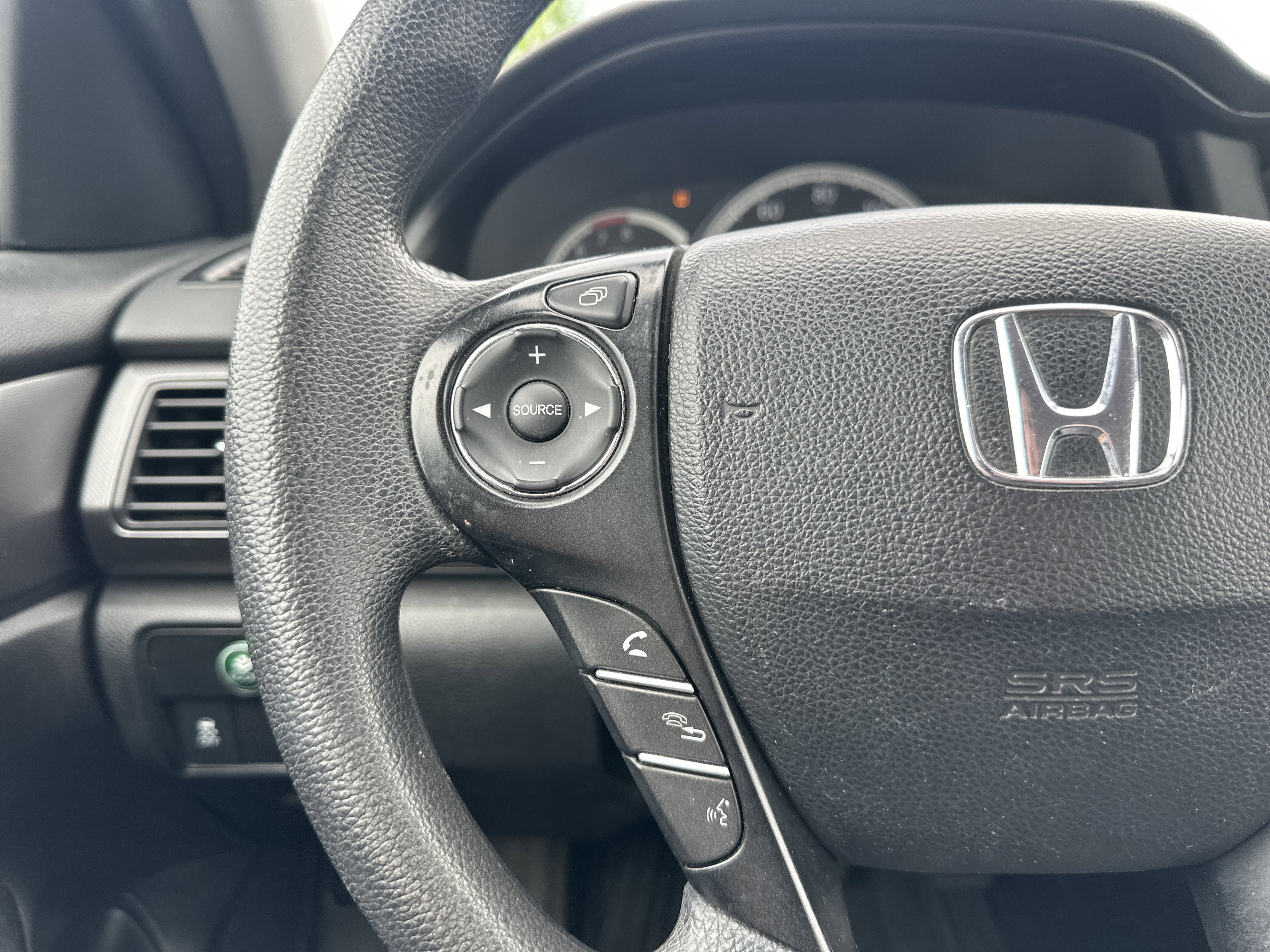 Used 2015 Honda Accord LX image 18