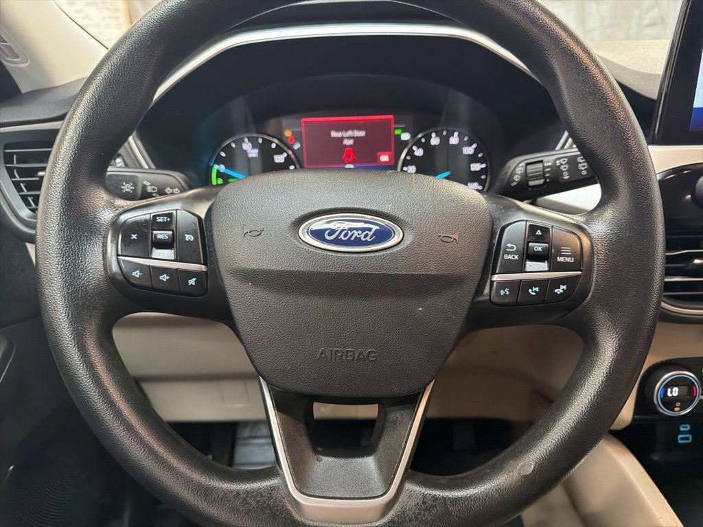 Used 2021 Ford Escape SE image 16