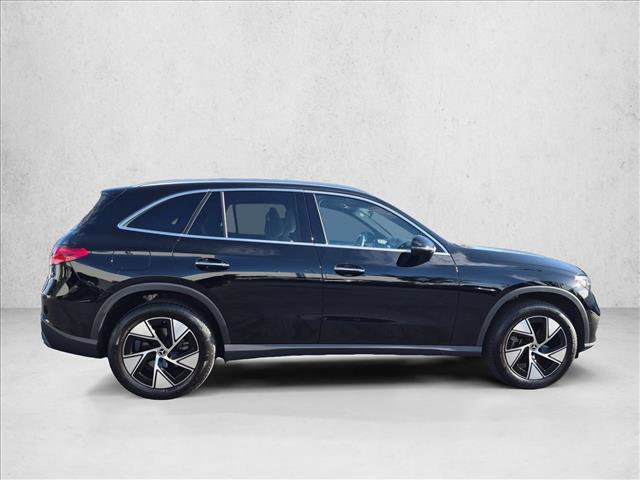 Used 2024 Mercedes-Benz GLC 300 4MATIC image 4