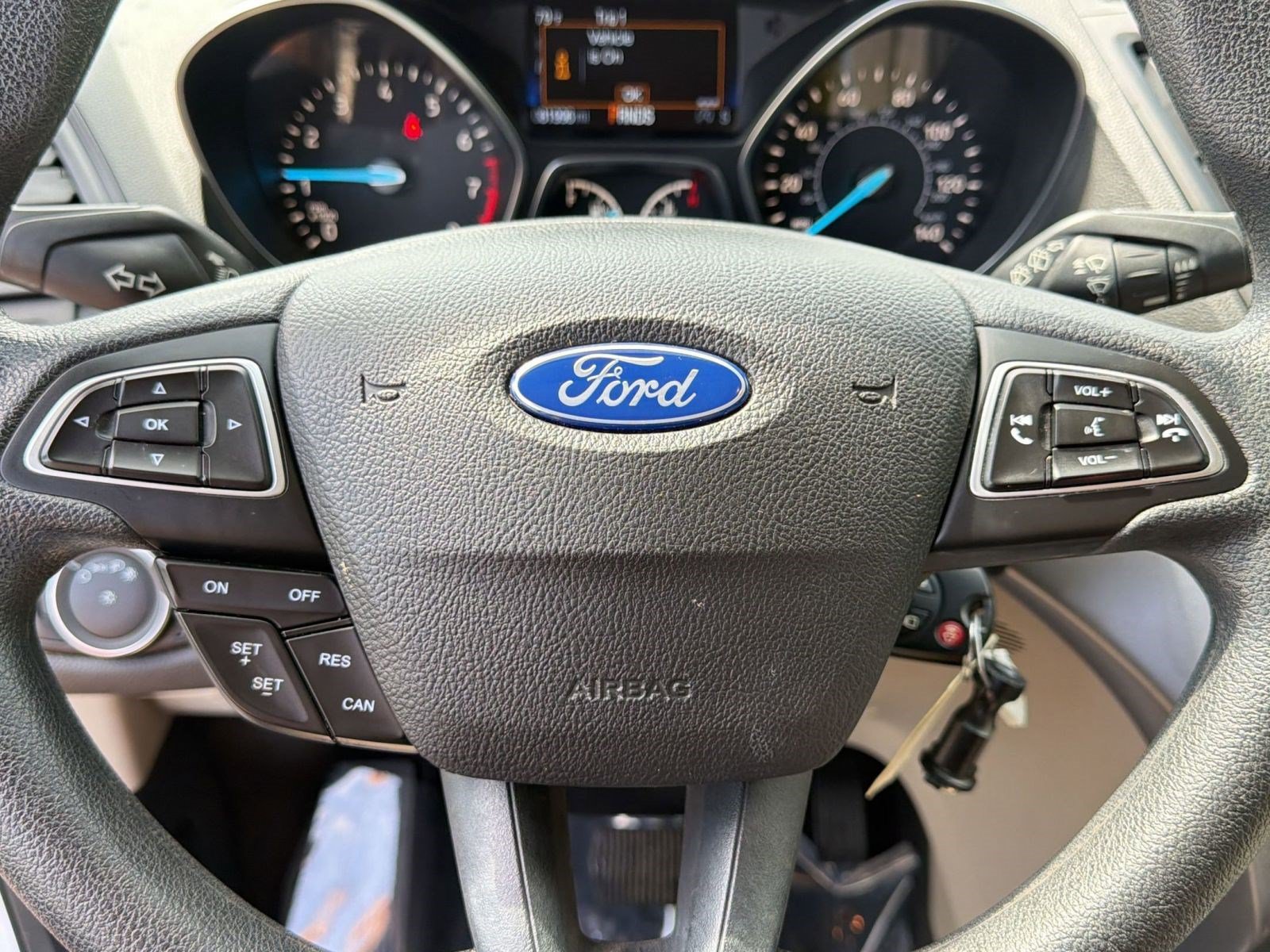 Used 2018 Ford Escape SE w/ SE Sync 3 Package FWD image 16